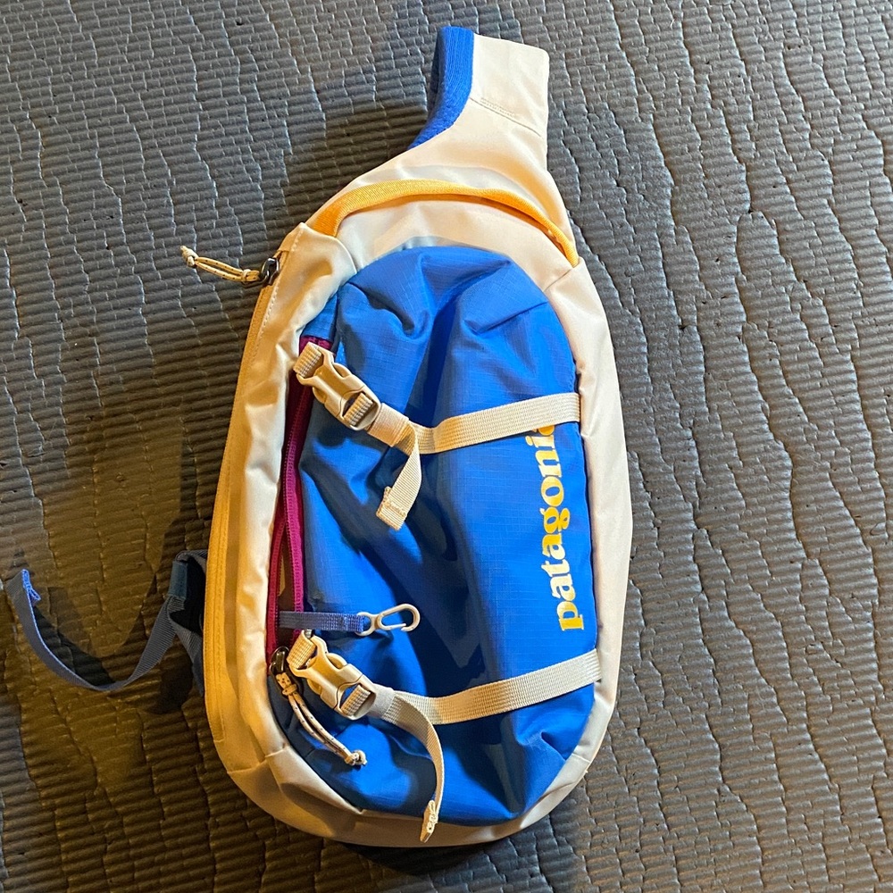 Patagonia Atom Sling bag 8L, color husk tan